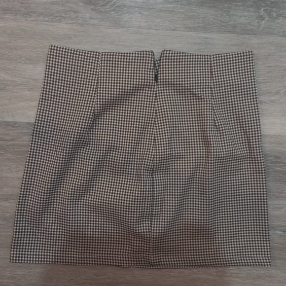 Plaid Skirt - Picture 2 of 2